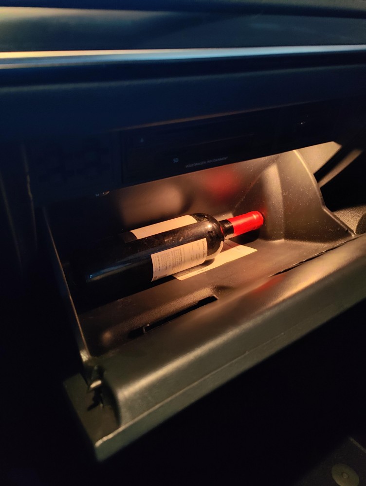 how does a cooled glove box work